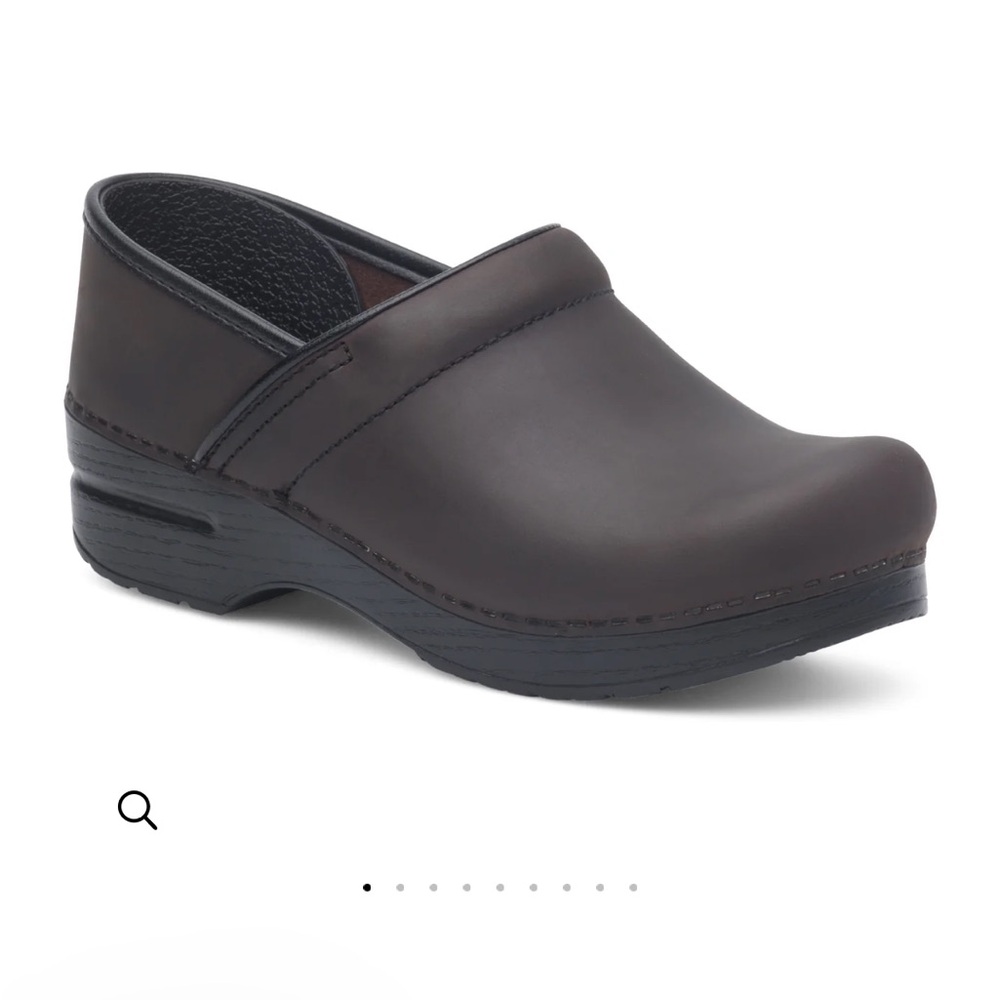 EUC Dansko Professional Slip-On Clogs Women’s Size 40 (US Size 9.5-10)